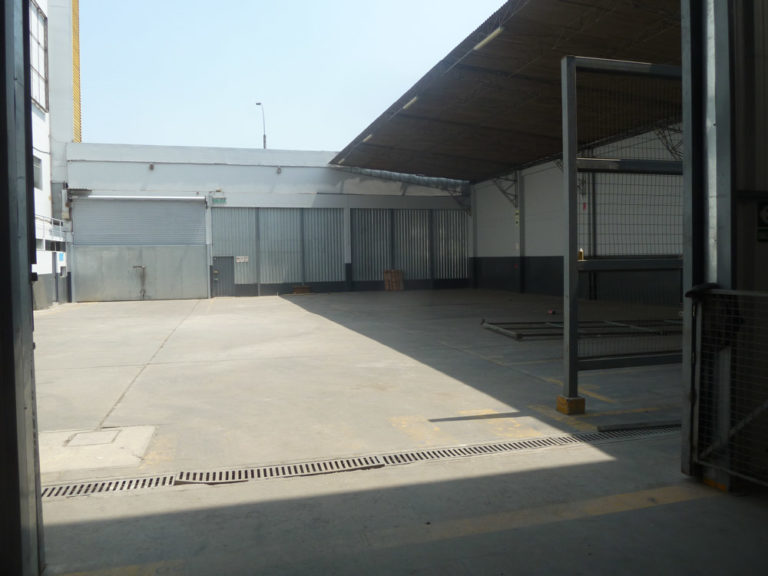 LOCAL INDUSTRIAL EN ALQUILER – Av. Nicolas Ayllón